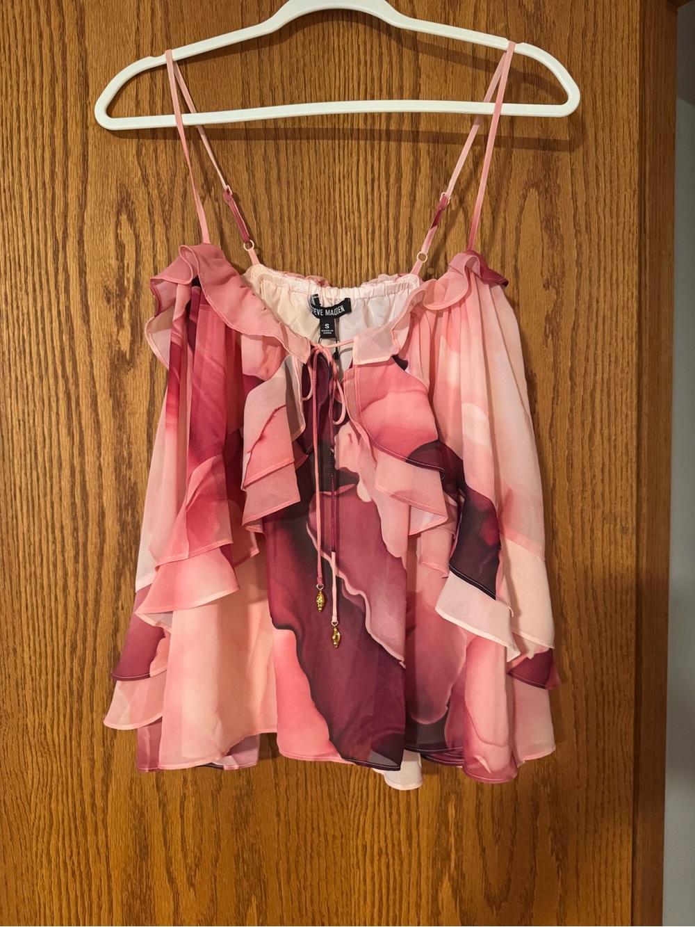 Steve Madden Rhianon floral top. Size small.  NWT.